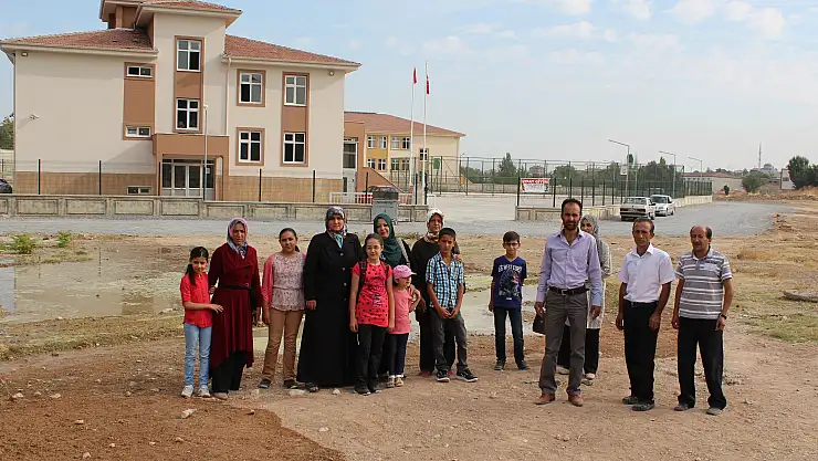 VELİLER DE ÖĞRENCİLER DE ÇÖZÜM BEKLİYOR 