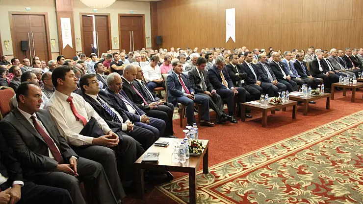  SERT ÇEKİRDEKLİ MEYVE FİDANI ÇALIŞTAYI YAPILDI