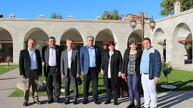 ARNAVUTLUK´TAN GELEN HEYET, ESKİ MALATYA´YI GEZDİ