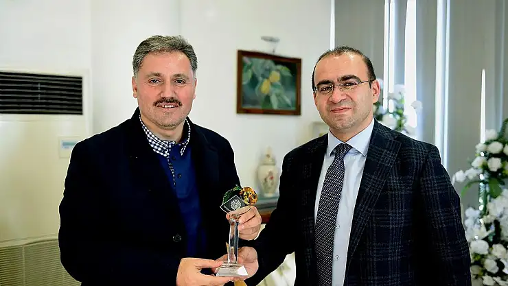 ÖZHAN´DAN BAŞKAN ÇAKIR´A ZİYARET