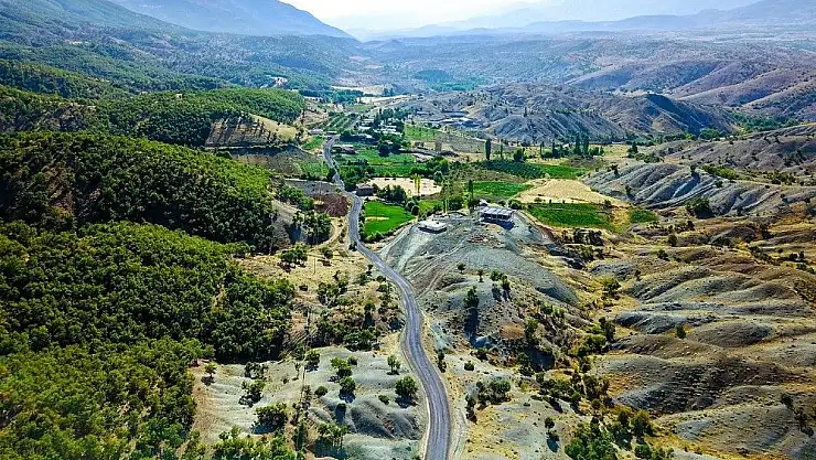 Büyükşehir Belediyesi asfaltlama çalışmalarına devam ediyor