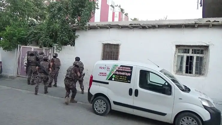 'Adıyaman´da DEAŞ operasyonu: 4 gözaltı'