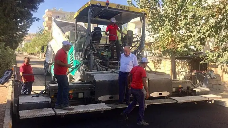 'Başkan Kutlu asfalt çalışmasını inceledi'