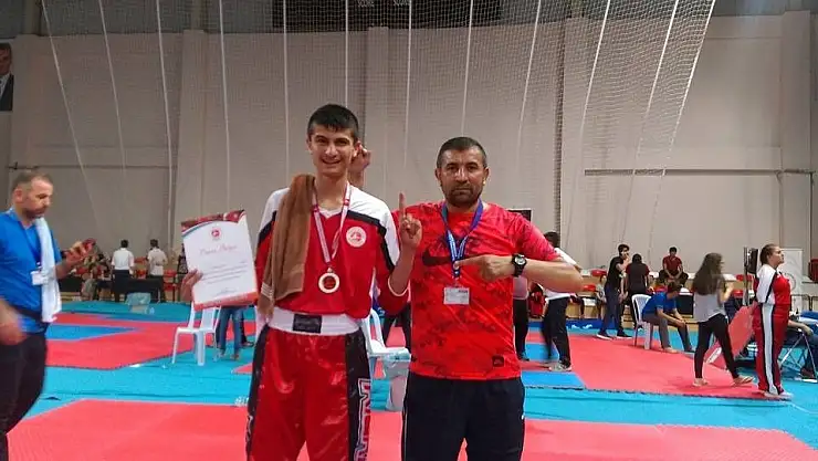 'Fatih Kürşat Aygün´e Kickboks Milli Takımından davet'
