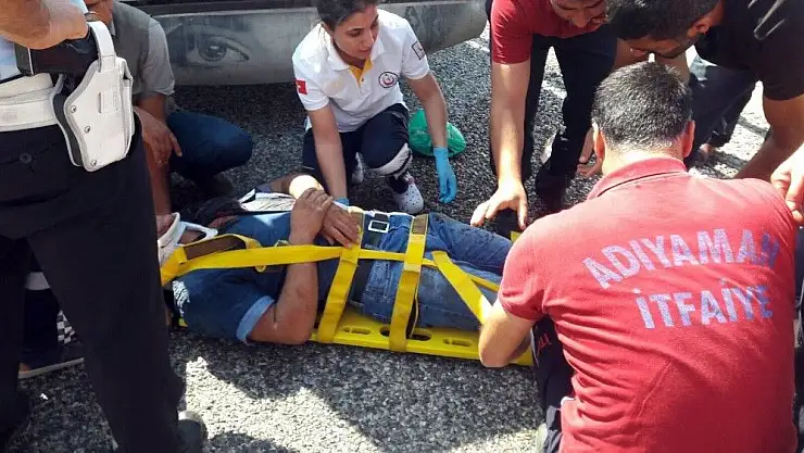 'Otomobil şarampole yuvarlandı: 2 yaralı'