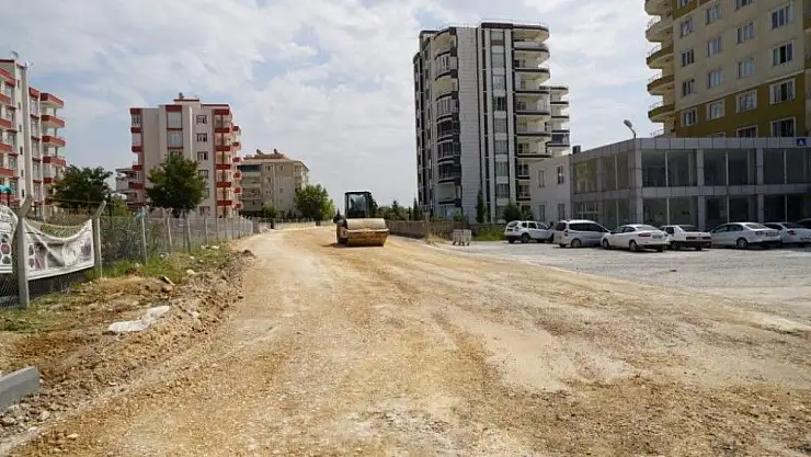 'Petrol Caddesine bağlanan yollarda asfalt çalışması yapıldı'