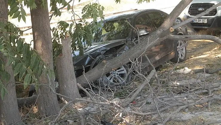 'Elazığ´da iki ayrı trafik kazası: 11 yaralı'
