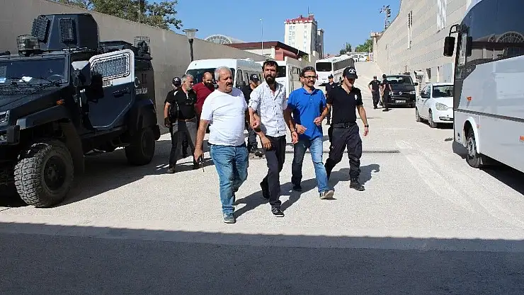 'Elazığ´daki PKK/KCK operasyonu: 12 şüpheli adliyeye sevk edildi'