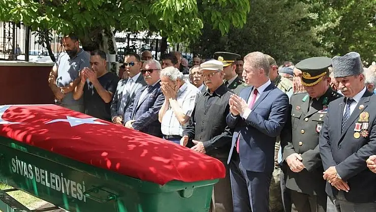 'Kıbrıs Gazisi son yolculuğuna uğurlandı'