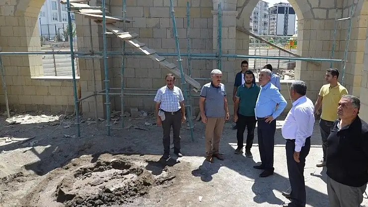 Yeşilyurt Belediyesi engelsiz park içindeki cami çalışmalarına devam ediyor