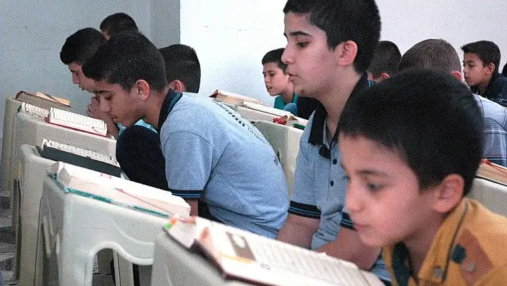 '(Özel) Hafız fabrikası gibi Kur´an Kursu'