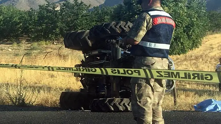 Malatya'da Traktör devrildi: 1 ölü