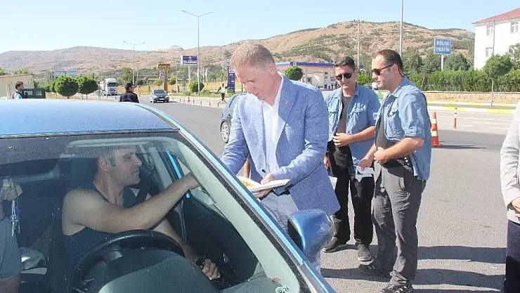 'Vali Gül´den vatandaşlara baklavalı hız uyarısı'