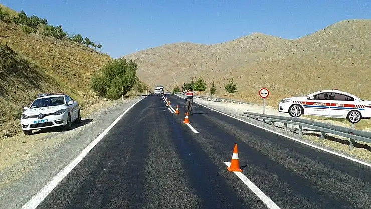 Malatya'da Jandarmanın bu hareketine  sürücüler büyük bir şaşkınlık yaşıyor