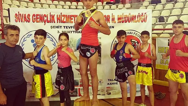 'Sporcular Sivas´tan madalya ile döndü'