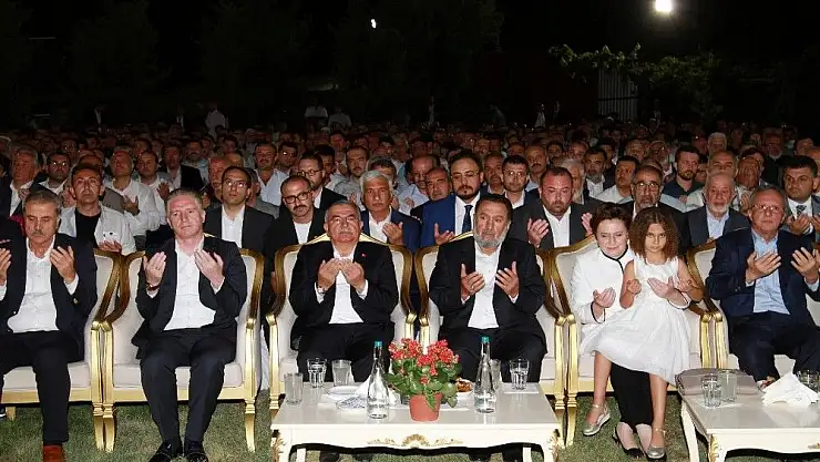 Bakan Yılmaz Malatya'da nikah şahidi oldu