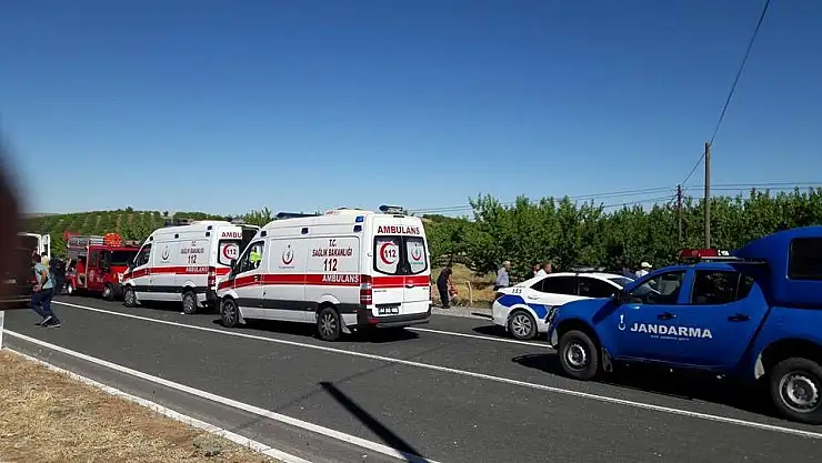 Malatya'da Otomobil takla attı: 4 ağır yaralı