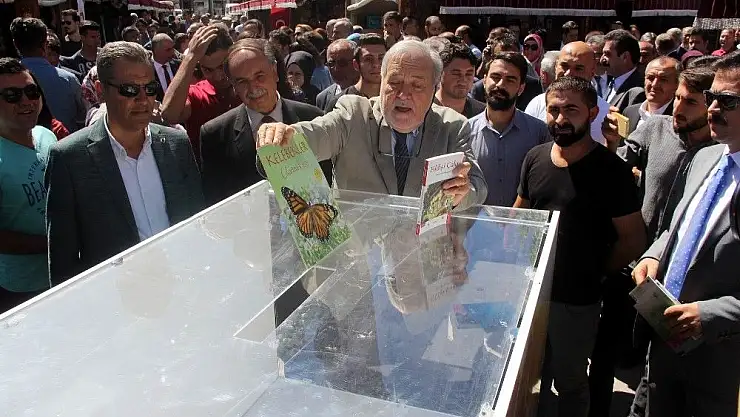 'Sivas´ta kitap fuarı açıldı'