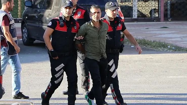 'Mezarlık ziyaretine gelenleri soydu'