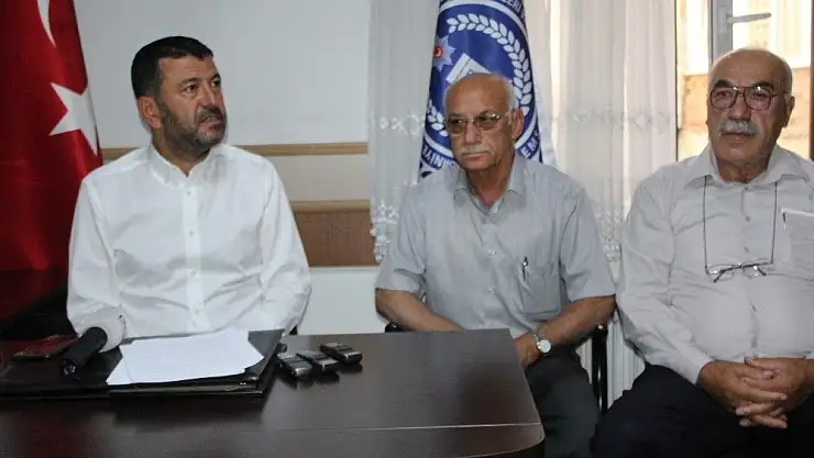 Ağbaba, Türkiye'de darbelerin panzehiri gerçek anlamda demokrasidir dedi.