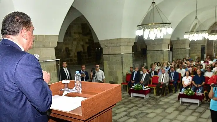 '`Hayaller Tecrübeyle Buluşuyor´ konulu söyleşi gerçekleştirildi'