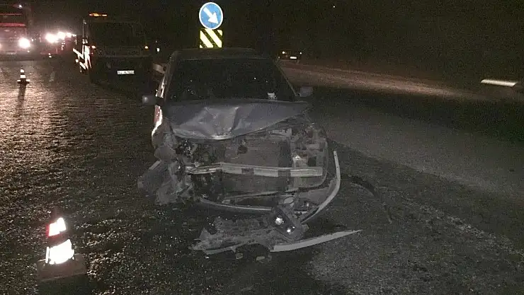 'İki otomobil çarpıştı: 4 Yaralı'