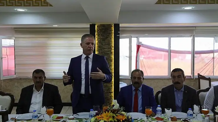'Vali Gül, Gıda Toptancıları Kooperatifi üyeleri ile bir araya geldi'