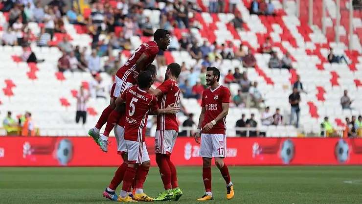 'Ziraat Türkiye Kupası: D.G. Sivasspor: 3- Buğsaşspor: 0'