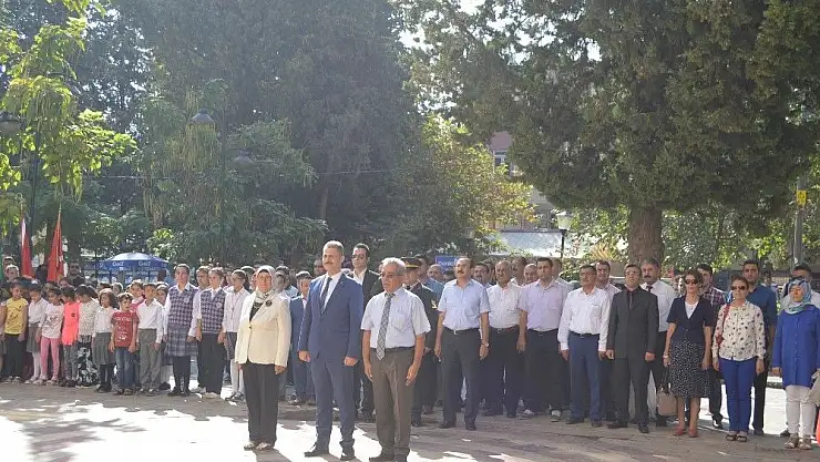 'Besni´de İlköğretim Haftası kutlandı'