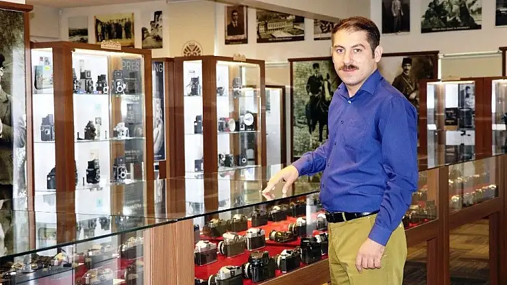 Müzede fotoğraf makinelerinin 141 yıllık yolculuğu sergileniyor