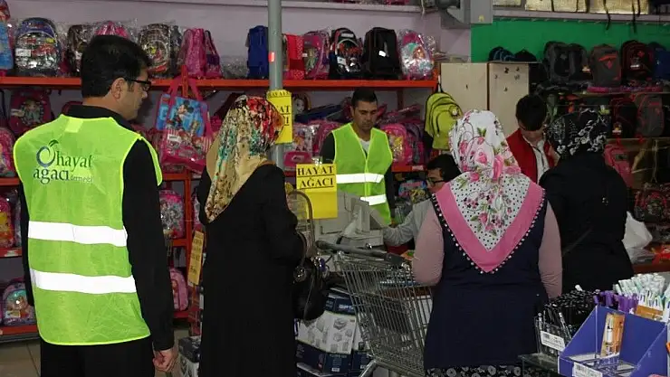 'Sivas´ta 2 bin öğrenciye kırtasiye yardımı'