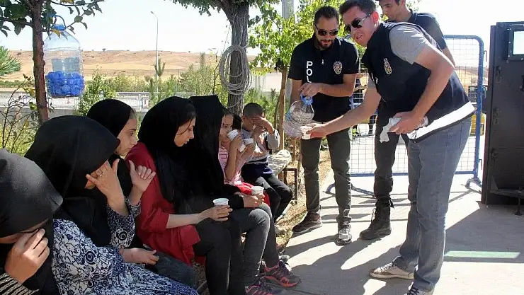'54 kişilik otobüste 118 kaçak göçmen yakalandı'