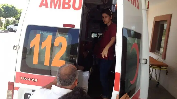 'Besni´de badem ağacından düşen yaşlı adam ağır yaralandı'