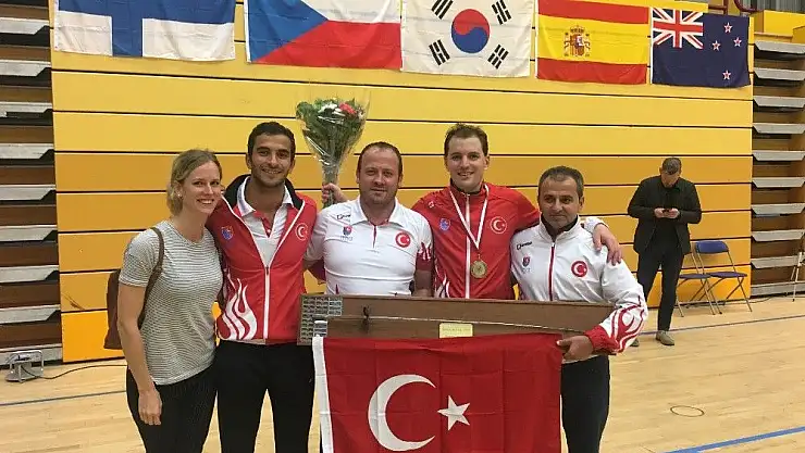 'Eskrim sporcusu Minuto altın madalya kazandı'