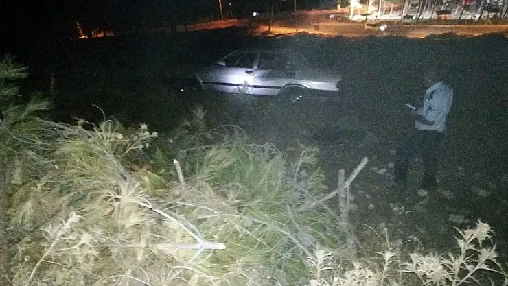 'Polisten kaçan otomobil şarampole uçtu'