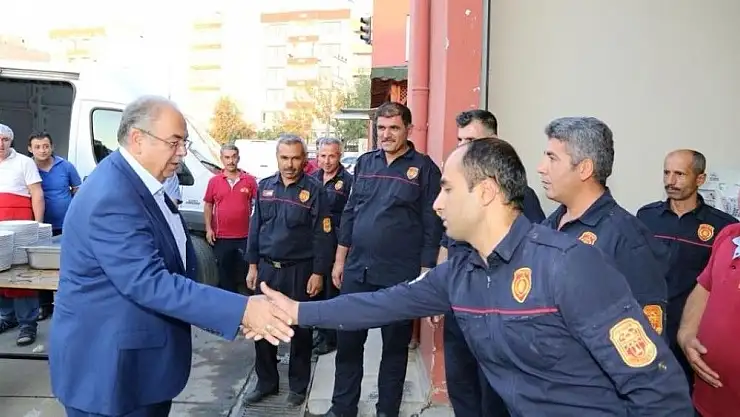 'Başkan Kutlu itfaiyecilerle yemekte buluştu'