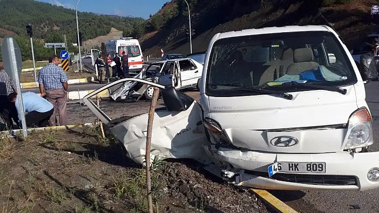 'Kahramanmaraş´ta trafik kazası: 1´i ağır 9 yaralı'
