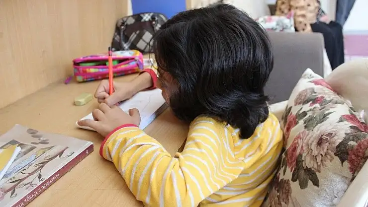 'Azra ameliyat olmazsa felç kalabilir'