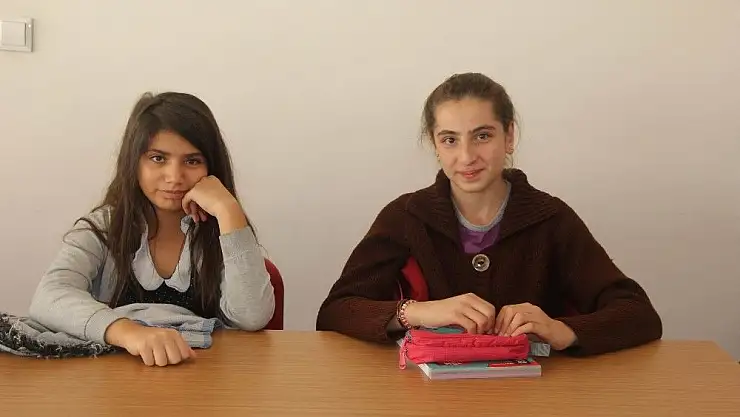 'Engelli çocuklarına ev ödevi desteği'