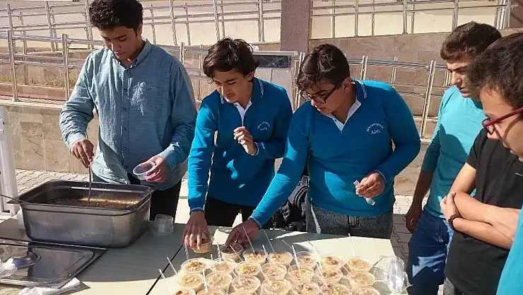 'Öğrencilere aşure ikram edildi'