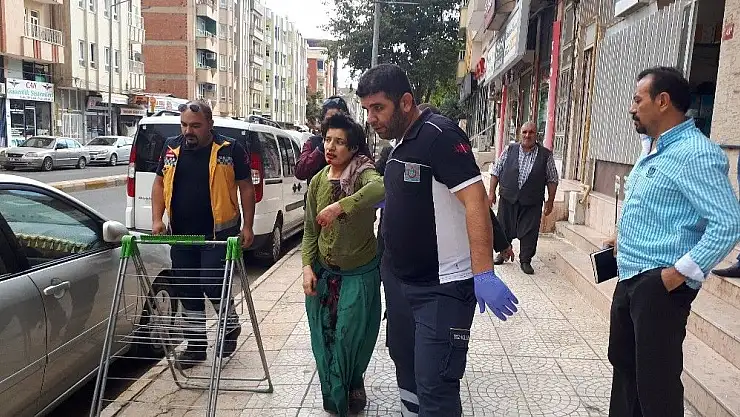 Engelli şahıs engelli kız kardeşinin boynunu kesti