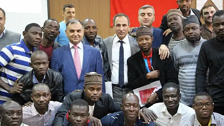 'Ganalı öğretmen adayları FÜ´de eğitim alıyor'