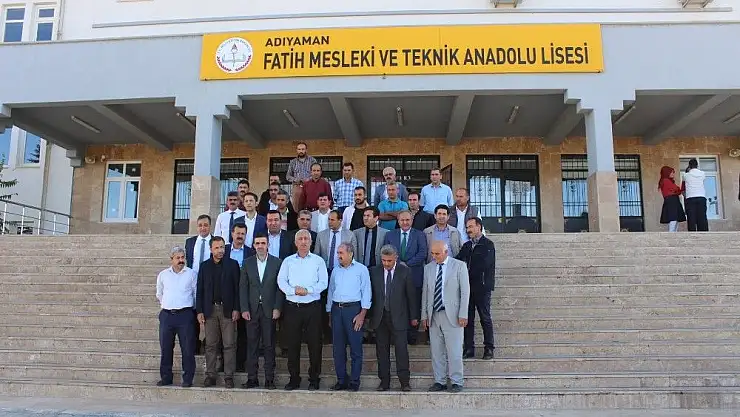 'Eğitim Bir-Sen´den feraceli öğrenci okula alınmadığı iddiasıyla ilgili açıklama'