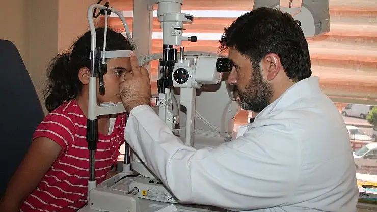 'Yrd. Doç. Dr. Bilen dünyada 285 milyon görme engelli insanın olduğunu belirtti'