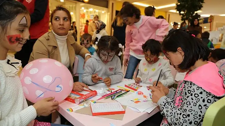'Sivas´ta Dünya Kız Çocukları günü kutlandı'