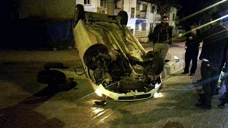 'Takla atıp ters dönen otomobilin sürücüsü yaralandı'