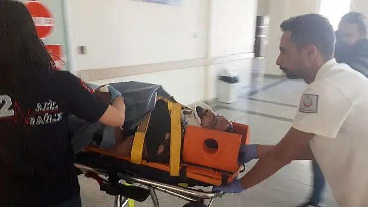 'Adıyaman´da traktörle otomobil çarpıştı: 3 yaralı'