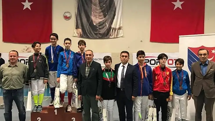 'Gölbaşı ilçesinde eskrim turnuvası başladı'