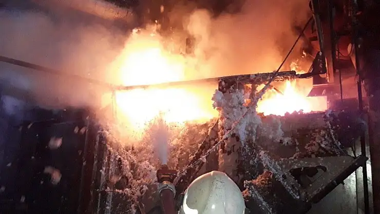 'Boya fabrikasındaki yangın korkuttu'