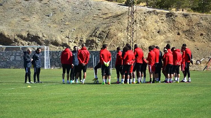 Evkur Yeni Malatyaspor moralsiz